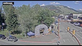 Jackson Wyoming Town Square Live Webcam - SeeJH.com