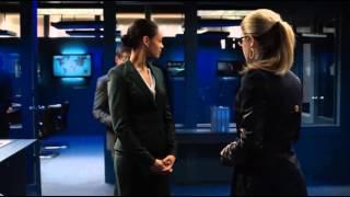 Arrow 2x21 - Felicity Smoak and Amanda Waller, "You Must Feel Powerful".