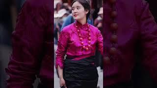 Tibetan Women Street Fashion Show | Wang Tibvideo