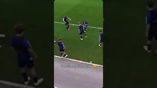 3 nutmegs in a row is just crazy, and all by the same dude #football #crazy #dribbling #viral