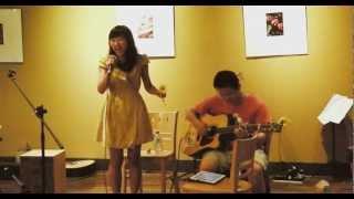 'Someone Like You' cover by Monica Li @ GuitarBox in Starbucks, Summer 2012