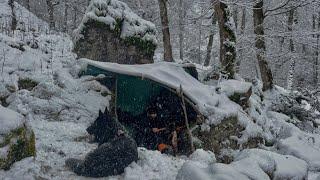 3 days caught in heavy snowfall under rocks | No sleeping bag, no food