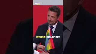 NAWROCKI WRĘCZA FLAGĘ LGBT RAFAŁOWI TRZASKOWSKIEMU!