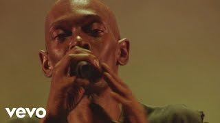 Faithless - Miss U Less, See U More (Live At Alexandra Palace 2005)