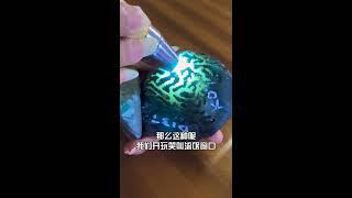 翡翠原石知识讲解：何为流氓窗