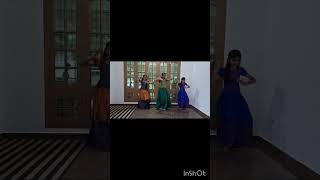 @Oru kathilola dance cover.              Akshara,Navami,Navani//