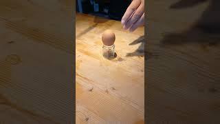 How to open an egg perfectly