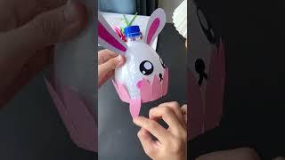 Use beverage bottles to make cute little rabbit lanterns. It's simple and beautiful. Let's make