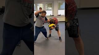 Selbstverteidigung kennt keine Regeln wie im Kampfsport! #tutorial #straße #mma