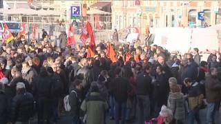 Images du rassemblement contre le plan social de La Voix du Nord