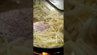 Làm Bánh Xèo Cực Dễ Với Quỳnh Nha - Nghệ Sĩ Ngân Quỳnh