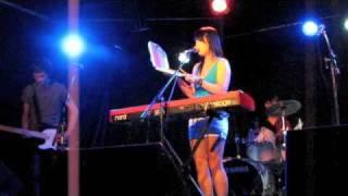 Wendy Leung - Little Bird (live @ Supermarket)