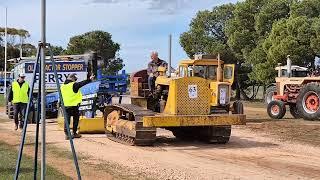 Caterpillar D6 1955 driven by Ian Wardle from Paracombe, Mundoora Vintage Tractor Pull, Australia