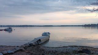 Finland, Kotka . Suomalainen kaupunki Kotka, kävely lahden varrella