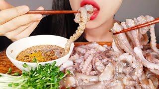 RAW OCTOPUS ASMR  NO TALKING EATING SOUNDS MUKBANG KOREAN ㅣ산낙지 먹방 노토킹 리얼사운드