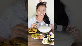 Eating Odisha famous Pakhala Bhat , Fish fry , Salad ,Begun Bhaja  #shorts #youtubeshorts #odiafood