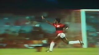 Adílio decidiu a virada contra o Atlético-MG com assistência e golaço (1981)