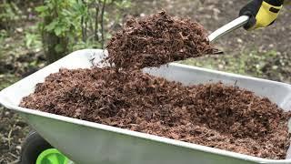 How to prevent weeds with Coco & Coir's Coco Chip - garden mulch