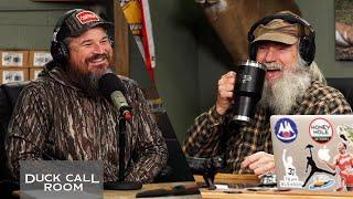 Uncle Si is Intrigued by This Humiliating Rumor About Him | Duck Call Room #309