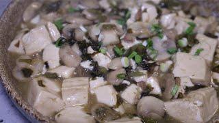 Tofu with mushrooms is easy to cook, delicious, reliable and practical