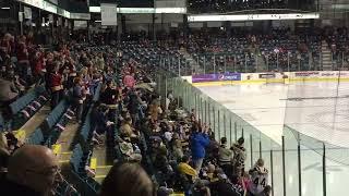 Arena Shorts: Titan/Tigres take the ice for warmup