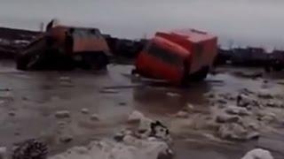 Trucks in Extreme Conditions - Extreme Trucking Compilation