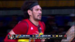 June Mar Fajardo WITH A PAMBANSANG REVERSE for San Miguel | PBA Season 49 Governors’ Cup