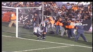 Un día como hoy: Revive los 5 goles de Claudio Pizarro ante Unión Minas (08-081999)