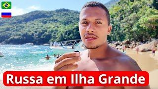 Levei uma RUSSA para conhecer as MELHORES PRAIAS do Brasil / Ilha Grande - Rio de Janeiro