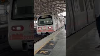 Jaipur Metro rail driving by solo female loco pilot #metrorail #jaipurmetro #metrotrain ￼