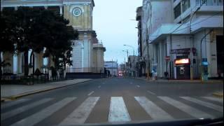 Chiclayo, Perú Tour Video - Early Morning Drive, Light Traffic