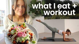 What I eat in a day & workout to stay healthy // easy home recipes