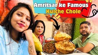 Amritsar Ke Famous Chole Kulche *Yummy*#food #punjabifood Himani Sachan vlog