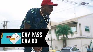 BADDEST!! Davido gets mobbed on the streets of Lagos