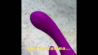 Un VIBRATORE RABBIT che LECCA la vagina...