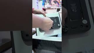 NEEWER RGB LED Panel Light FALLS apart right in your hands when you unbox it!