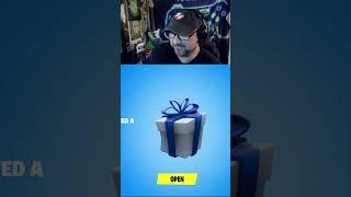 I got a gift! @Raven-y3u #fortnite  #fortniteclips #gaming  #subgoal1k