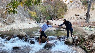 "Halima University, Asghar shopping and the pleasure of autumn nature in nomadic life"