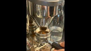 Cleaning the grinder #espresso #coffeemachine #sydneycoffee #espressocoffeemachine