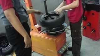 Despark - Removing Tyre from Rim