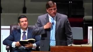 "Imitiad al Diablo el no Esta Desanimado"- Pastor Marc Johnston