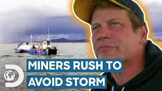 Miners Rush Before A Storm-Of-The Century Hits Nome, Alaska | Gold Divers