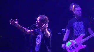 Comfortably Numb (Pink Floyd Cover) - Pearl Jam - 04-26-2016 Lexington KY