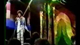 Robert Knight - Love on a mountain top ( Top of the pops )