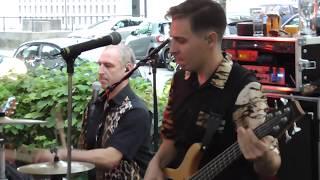 Cagey Strings 2018 im Troja - Tush