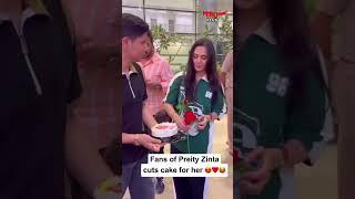 Preity is so patient with her fans ️#MirchiPlus #PreityZinta #bollywood