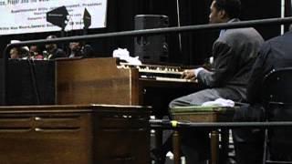 ERRON WILLIAMS 'More Than Anything/I Feel Like Going On' Medley - COGIC AIM 2012