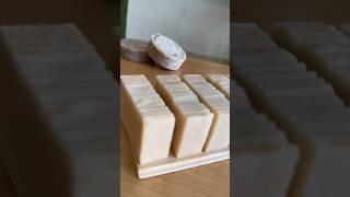 Himalayan Salt Soapmaking #shorts #soapmaking #coldprocesssoap  #soapcutting