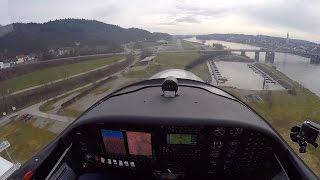 Landung und Start in Vilshofen a.d. Donau (EDMV), Aquila A211, ATC, VFR