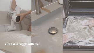 clean with me • Living Room, Shower, Oven and Sinks